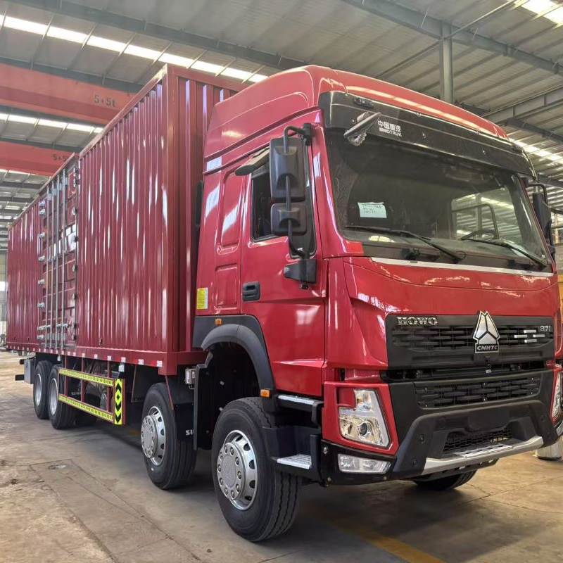 HOWO 8×4 Red Box Truck