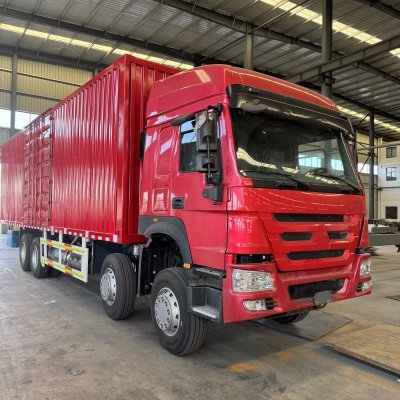 HOWO 8 × 4 Box Type Truck