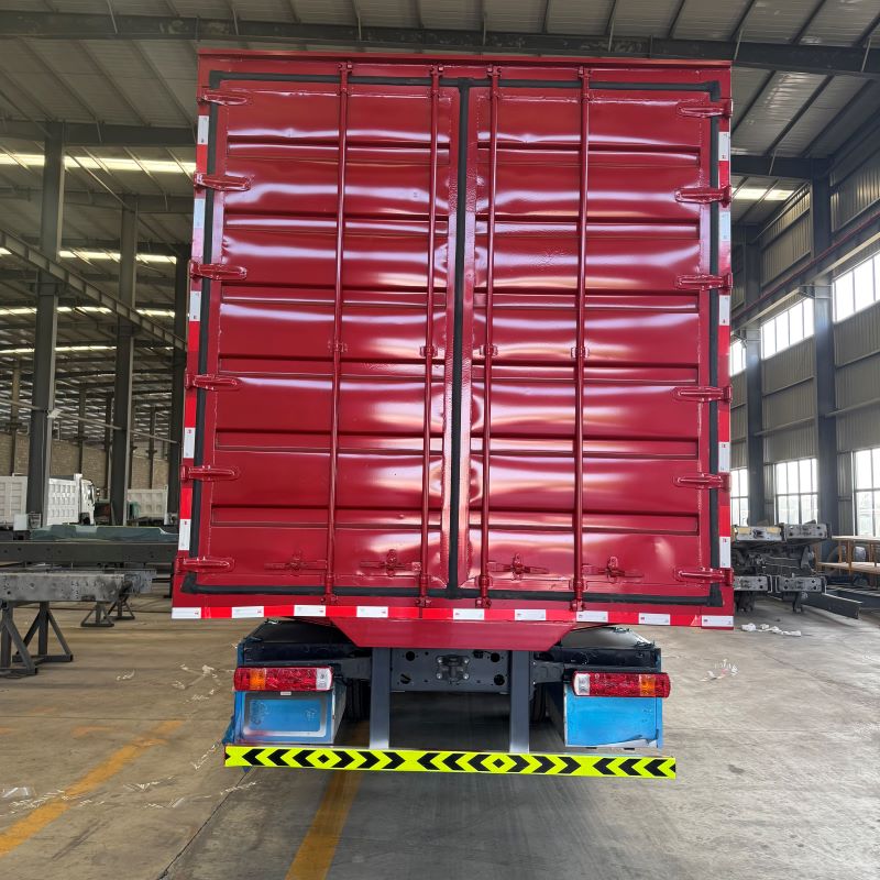 HOWO 8 × 4 Box Type Truck