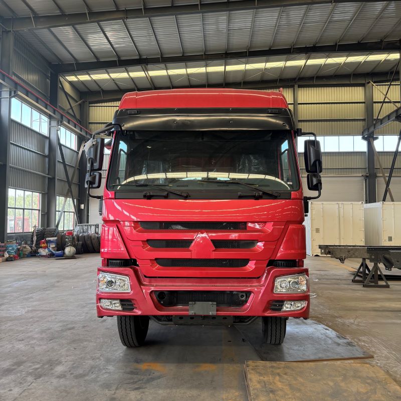 HOWO 8 × 4 Box Type Truck