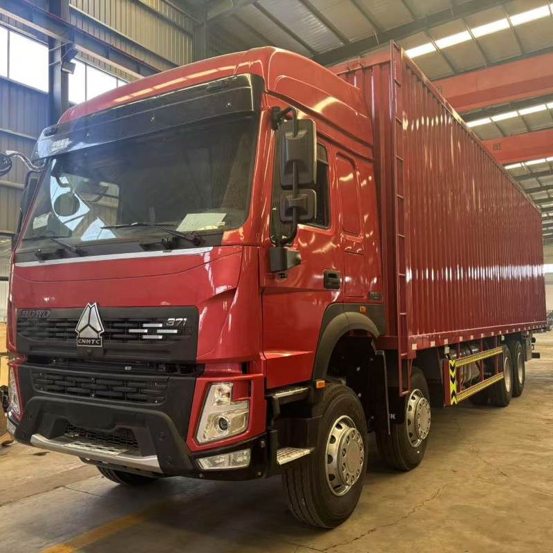 HOWO 8×4 Red Box Truck