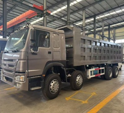 Howo8 × 4 Gray Dump Truck