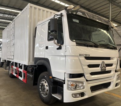 HOWO 371 4X2 Box Truck-White