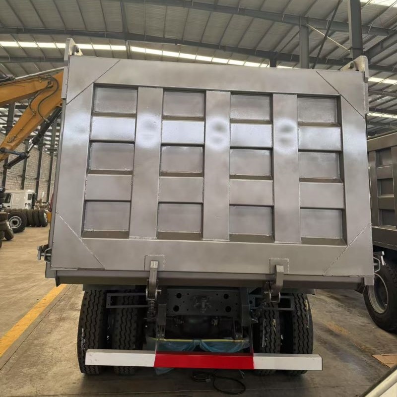 Howo8 × 4 Gray Dump Truck Howo8 × 4 Gray Dump Truck