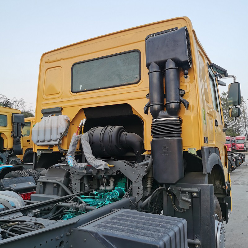 Lori Traktor Howo