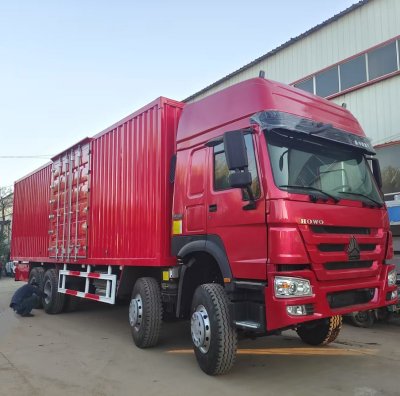 HOWO 371 8X4 Cargo Truck