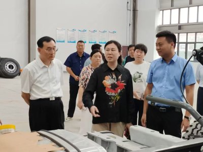 Wang Hong, Director of the Department of Commerce of Shandong Province, visited the company to conduct research and provide guidance