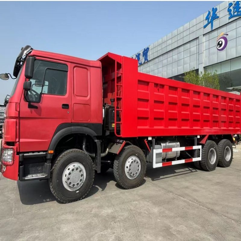 HOWO 8 × 4 Red Square Box Self Dumping