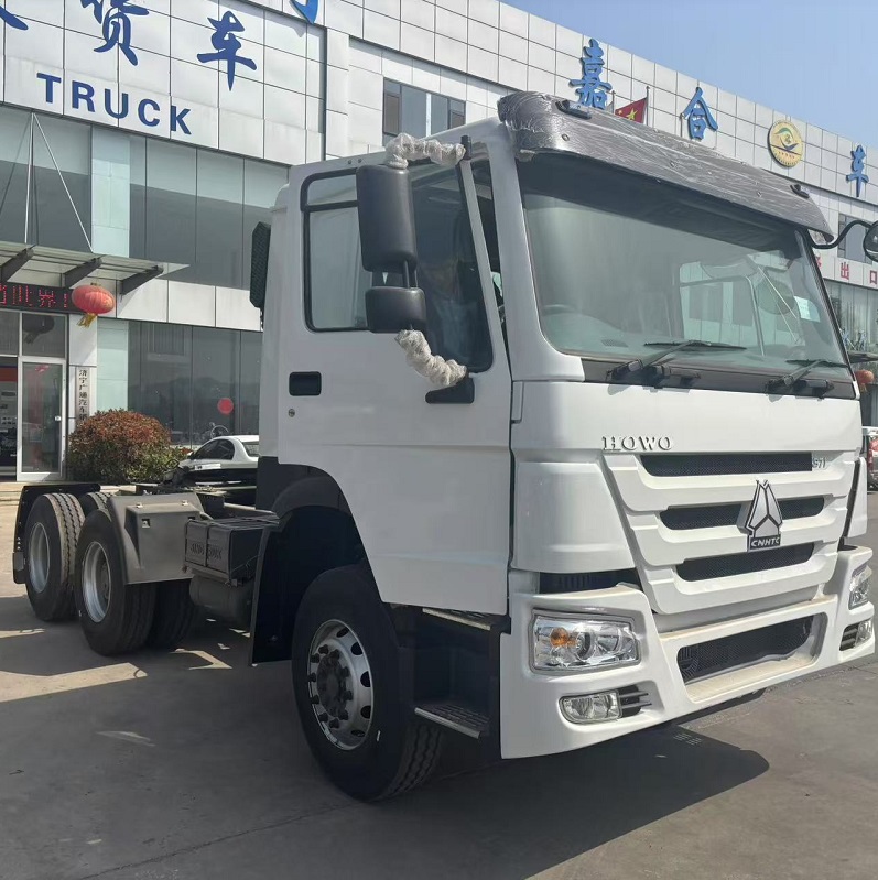 HOWO 371 WHITE TRACTOR TRUCK