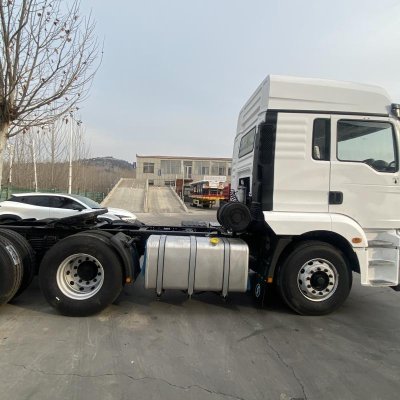 White Shaanqi H3000 Tractor Truck