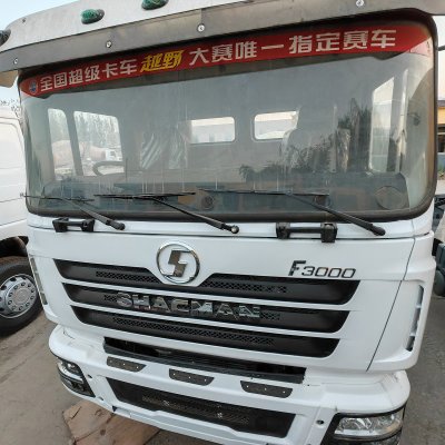 Shacman F3000 Right-Hand Drive Tractor Truck