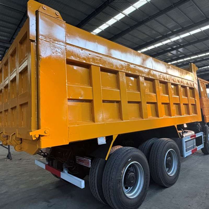 Shaanxi Automobile F3000 6×4 Yellow Square Box