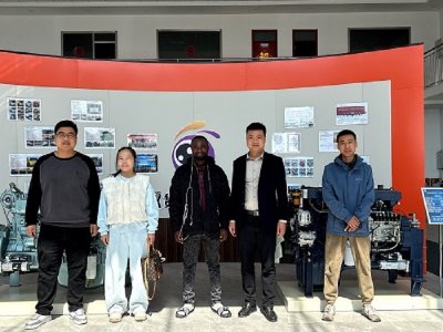 Welcome Malian customers from Africa to visit our used car repair factory