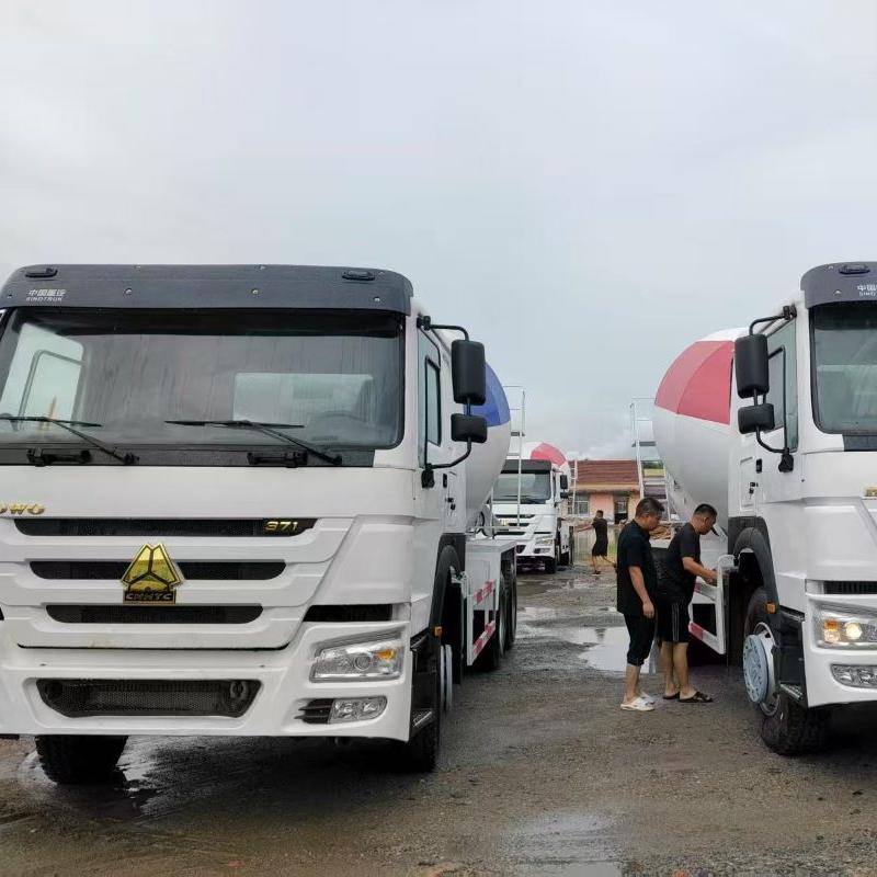 HOWO 6X4 Mixer Truck