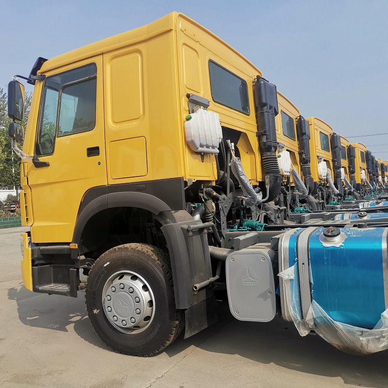Lori Traktor Howo