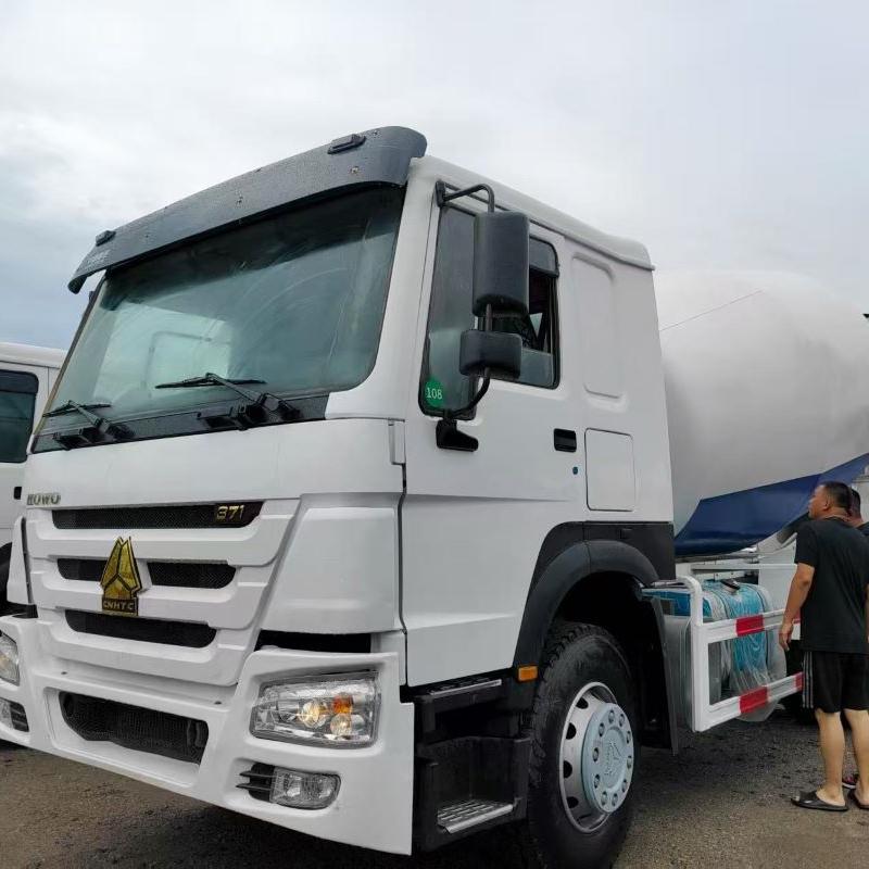HOWO 6X4 Mixer Truck HOWO 6X4 Mixer Truck