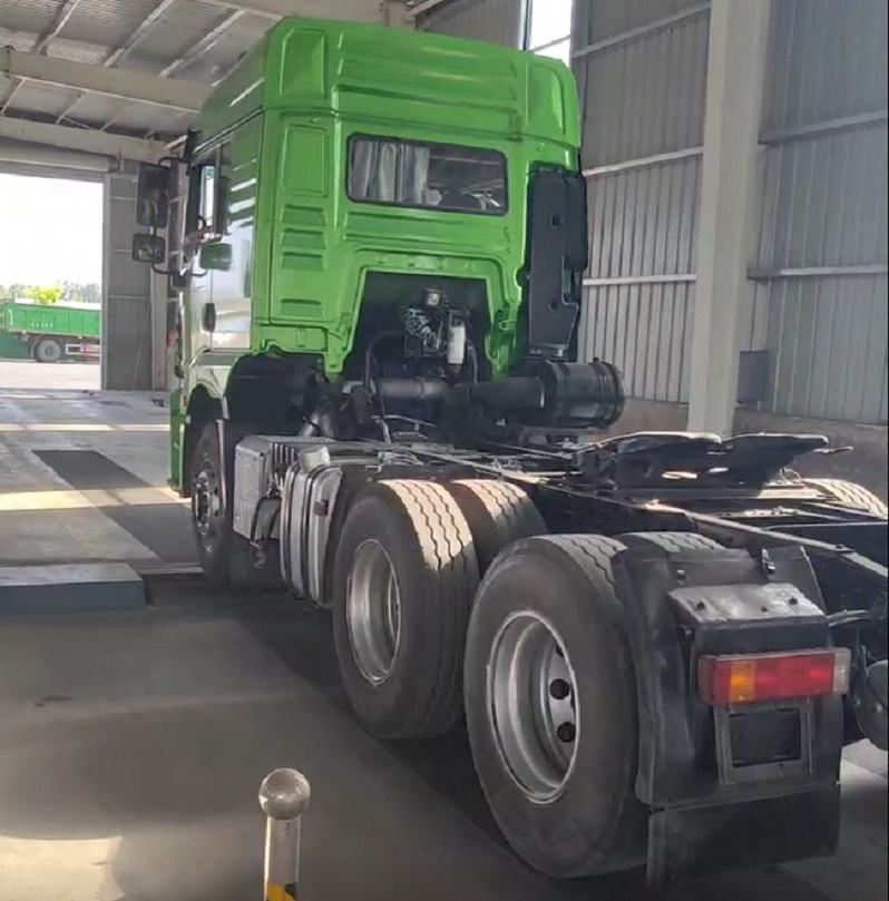 Shaanxi Automobile H3000 6×4 Green Tractor Truck Shaanxi Automobile H3000 6×4 Green Tractor Truck