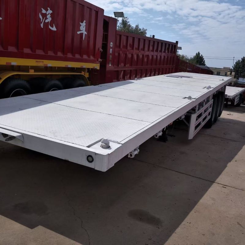 Semirremolque de plataforma plana de dos ejes y 13 metros